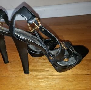 Jessica Simpson heels